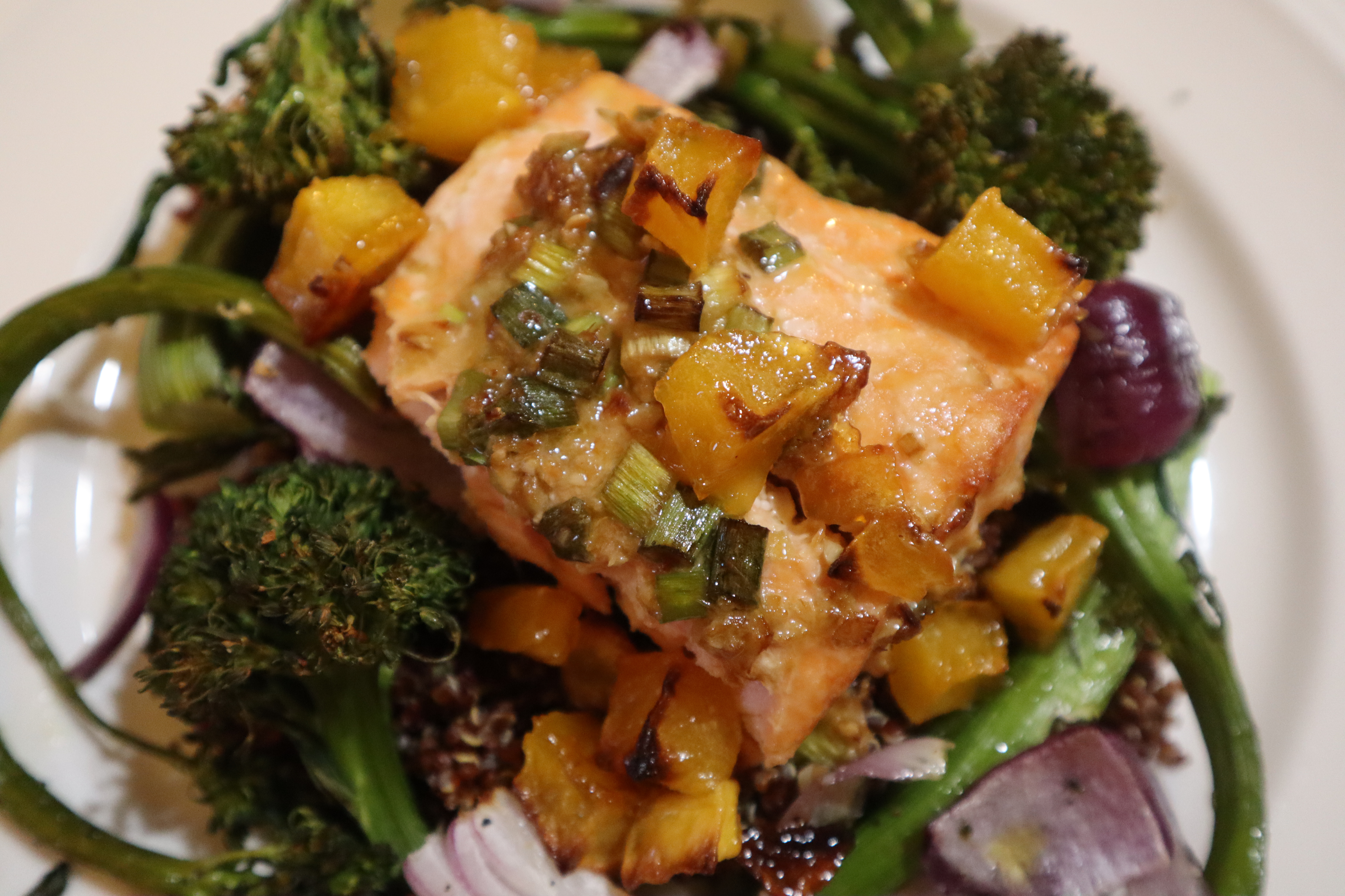 Ginger Soy Salmon & Quinoa Bowl With Roasted Mango & Broccolini ...